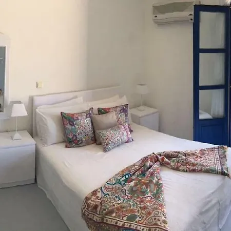 Waterfront Antiparos Villa *